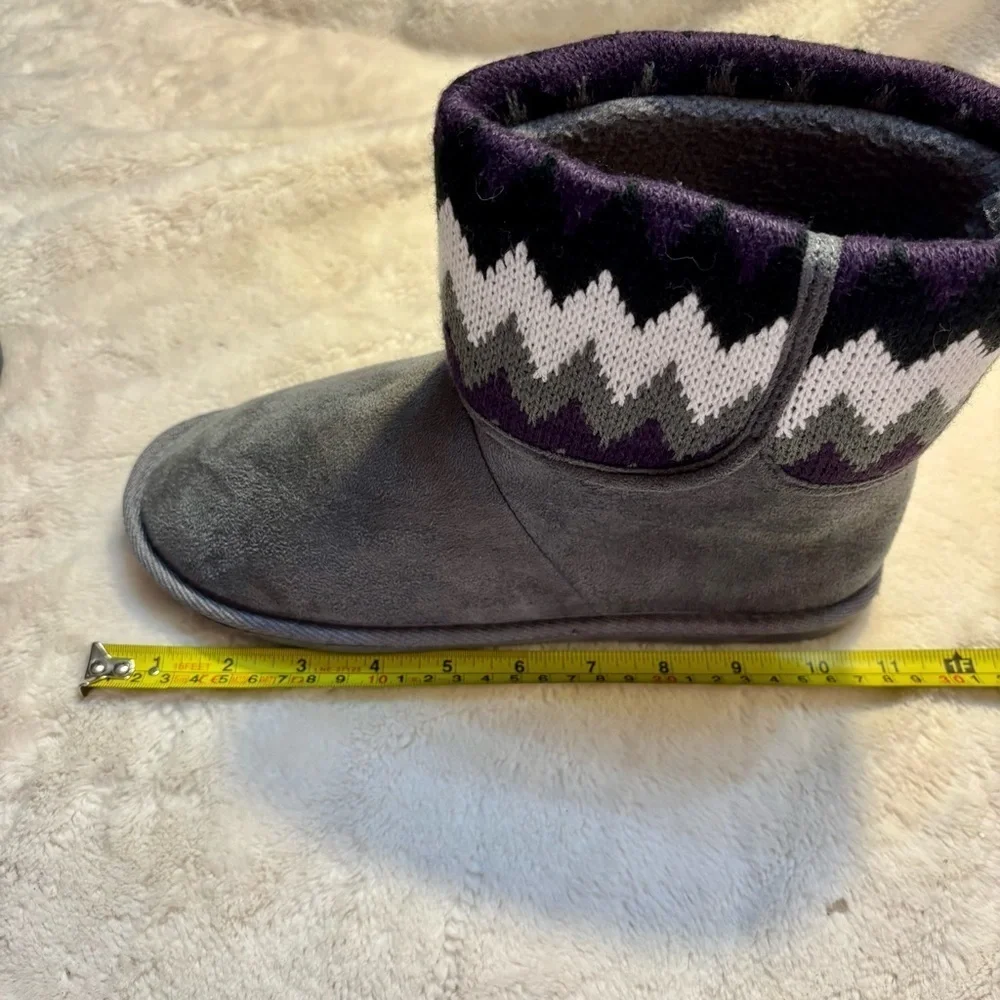 NEW Cozy Slippers Size 9 Black and Gray with Plush Lining American Rag NIB - Picture 11 of 12